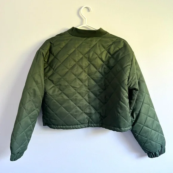 Spring Quilted Bomber-Style Green Jacket - Picture 2 of 2